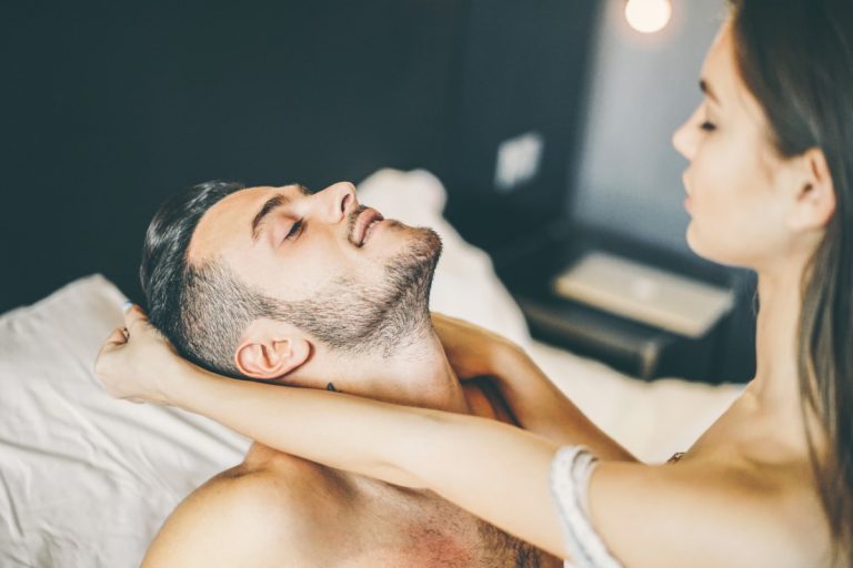 Techniques de respiration pour améliorer l’expérience sexuelle